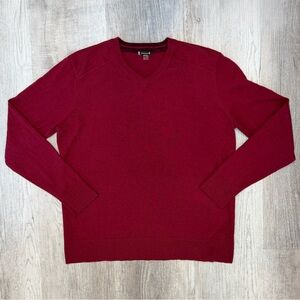Smartwool Men's Sparwood V-Neck Sweater
Size L Burgundy Wool Blend